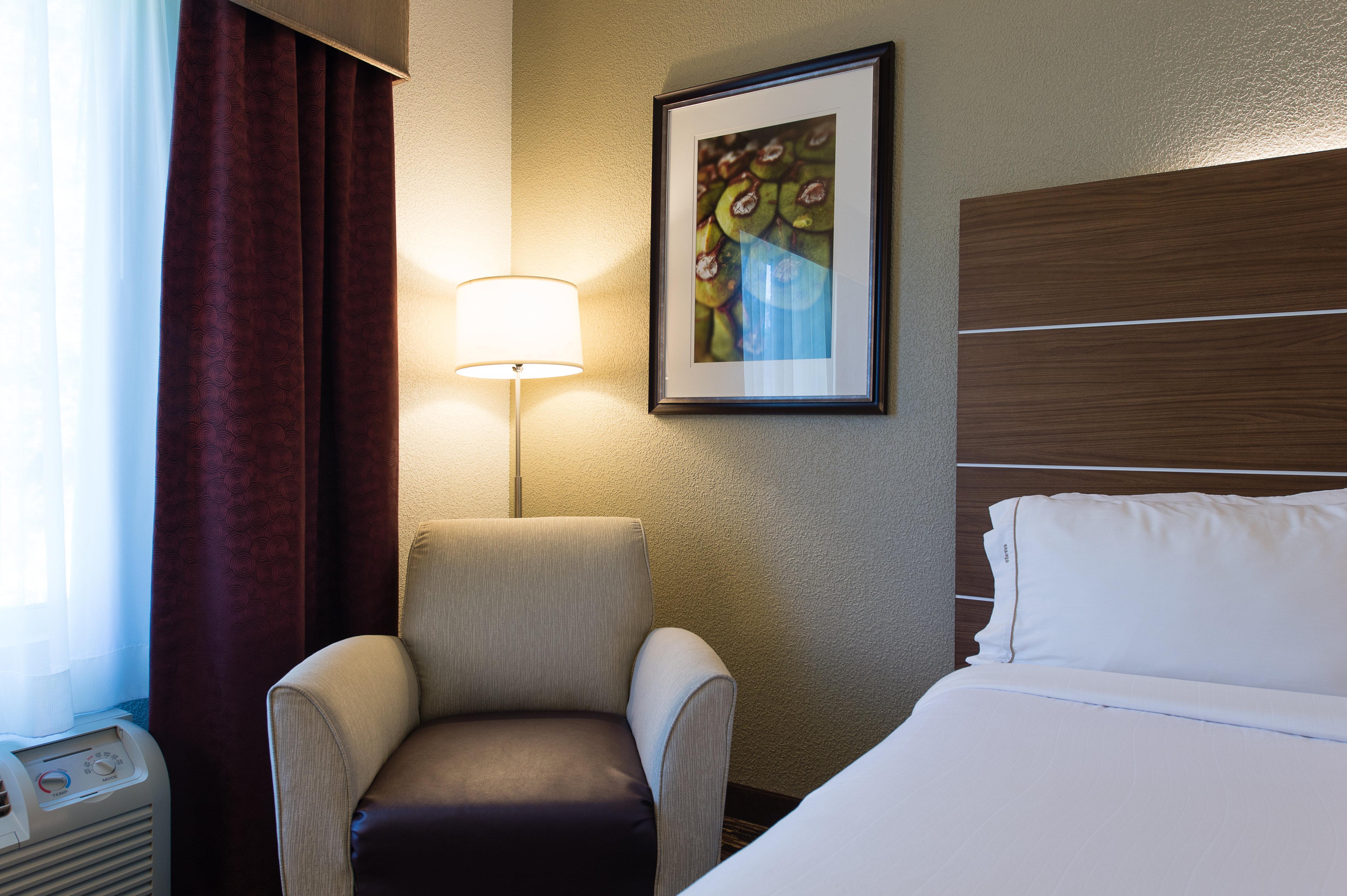 Holiday Inn Express & Suites Walterboro By Ihg Exterior foto